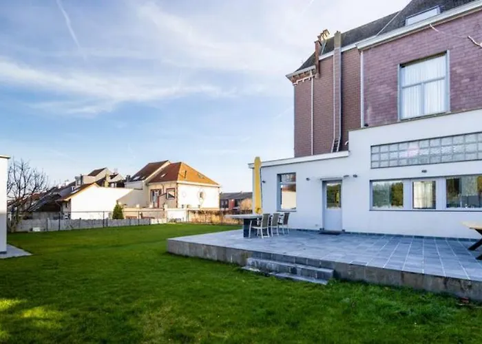 Manoir Bel Horizon Avec Grand Jardin Et Parking Prive